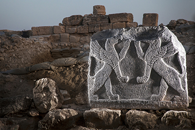 Mattoni del sovrano neo-assiro Sargon, con iscrizione cuneiforme